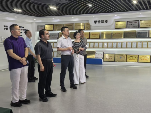 西北农林科技大学副校长刘天军一行莅临托普云农调研